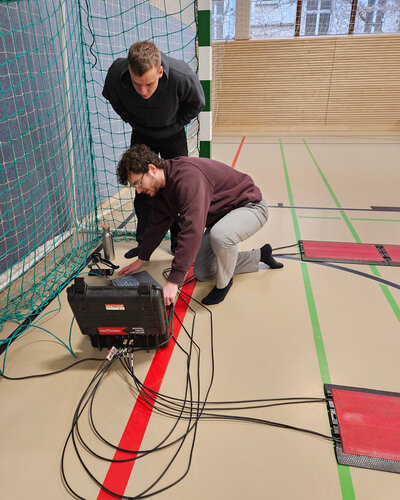  Digitalisierung heißt im Idealfall: der händische Aufwand für Aufgaben soll reduziert werden oder wegfallen.
Wo beim...