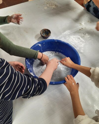  Die 3a unserer Elisabeth-Abegg-Grundschule hat einen sehr interessanten Ausflug in die August-Heyn-Gartenarbeitsschule...